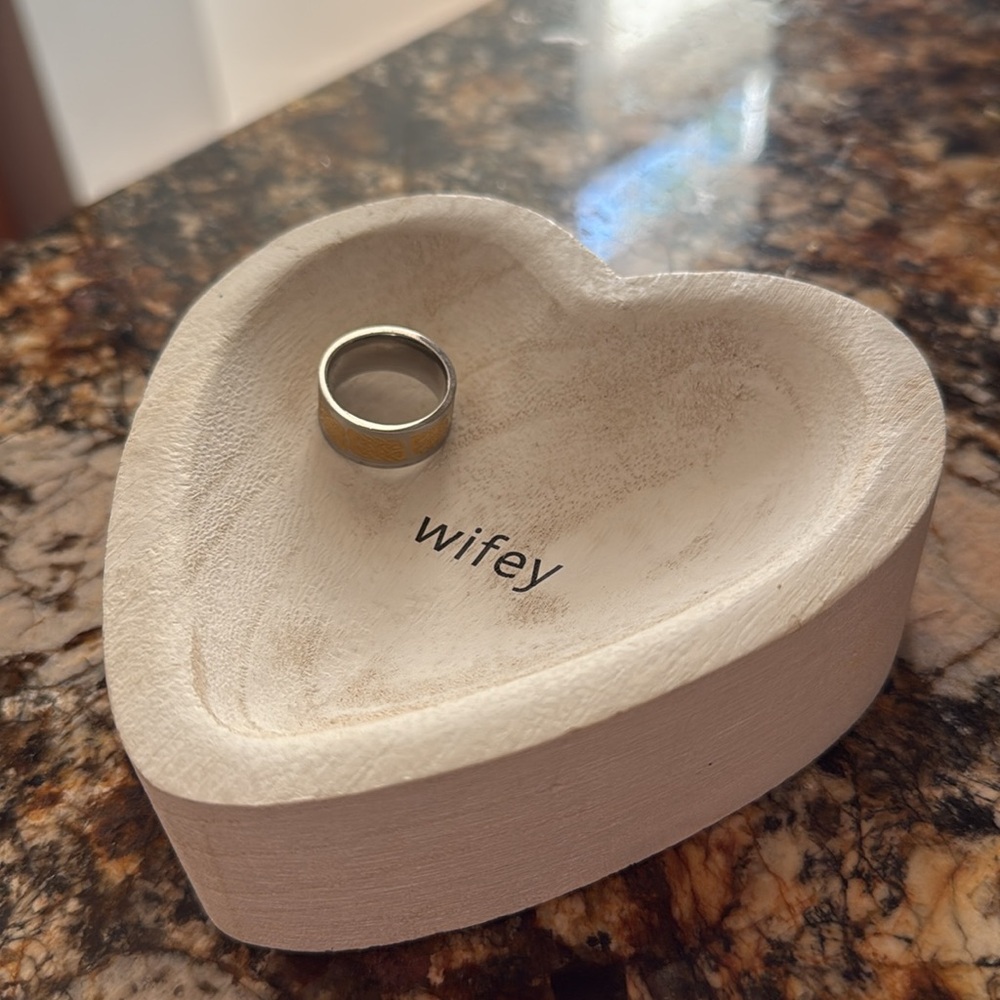 Heart-Shaped 'Wifey' Wooden Bowl - White